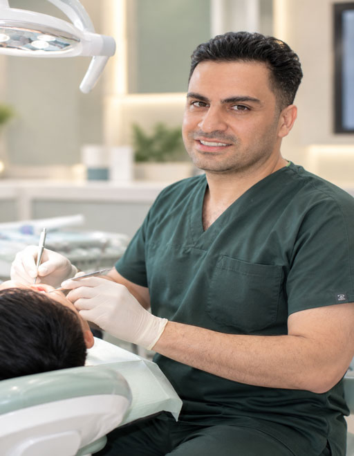 دکتر نامدار قریشی